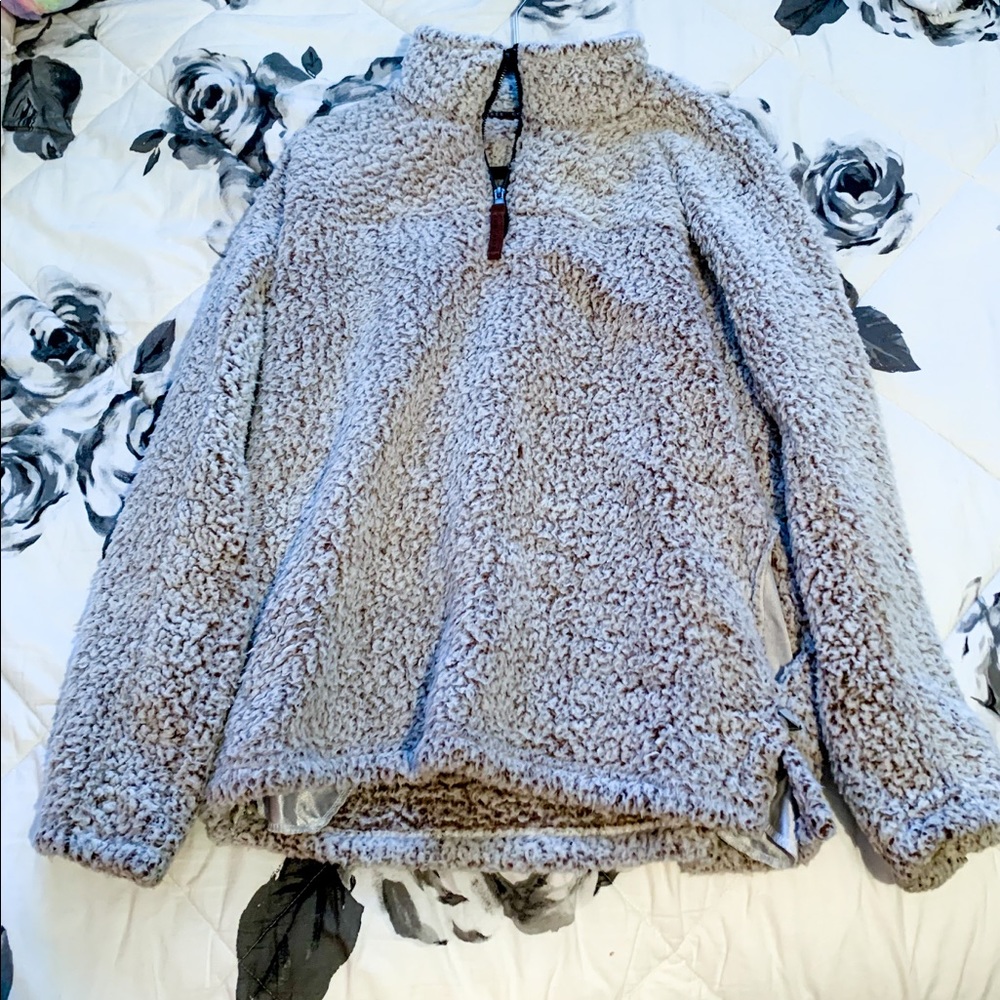 Very soft pull over just like a real true grit